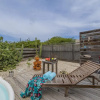 Отель Quiet Cozy Central 2br1ba w Private Pool BBQ, фото 11