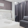 Отель Comfy And Modern Studio Apartment At B Residence, фото 10