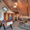 Отель No. 6 Talmadge Lodge - 5 Br Home, фото 4