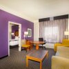 Отель La Quinta Inn & Suites Westport, фото 13