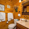 Отель MooseBehaving - Two Bedroom Cabin, фото 5