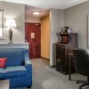 Отель Comfort Suites Near Texas A&M University - Corpus Christi, фото 4