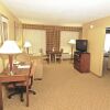 Отель Holiday Inn Express & Suites St. Louis West - Fenton, an IHG Hotel, фото 4