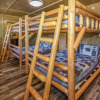 Отель SmokyStays 10 Bedroom Cabin, фото 15
