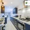 Отель 6 Bedroom 6 Bath House By Passionfruitproperties close to Coventry City Centre with garden - RRC, фото 14