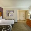 Отель La Quinta Inn & Suites Westport, фото 4
