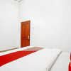 Отель OYO Life 90587 Domen Homestay Syariah, фото 5