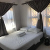 Отель KhayaLethu Holiday Home, фото 5