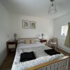 Отель Cosy & Inviting 2-bed House in Great Yarmouth, фото 4