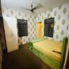 Отель Cheerful 2 bed room flat with parking near forest., фото 6