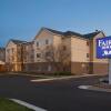 Отель Fairfield Inn & Suites Youngstown Boardman/Poland, фото 1