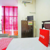 Отель OYO 91415 De Wijaya Hotel, фото 2