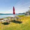 Отель Waterfront Hood Canal Cottage: Steps to the Beach!, фото 12