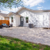Отель Charming 3BR 1BA Close to Vibrant Downtown, фото 16