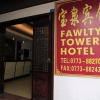 Отель Fawlty Towers Hotel, фото 1