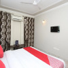 Отель OYO 22769 Rs Royal, фото 7