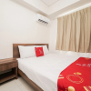 Отель RedLiving Apartemen 19 Avenue - Reza Property, фото 4