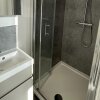 Отель 6 Bedroom 5 Shower rm House in Central Nottingham, фото 20