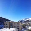 Отель Luxurious And Beautifully Designed Apartment In Saint Moritz - Lets get Cosy в Санкт-Морице