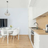 Отель Cozy Apartment for 4 by Renters, фото 11