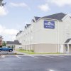 Отель Microtel Inn & Suites by Wyndham Camp Lejeune/Jacksonville в Джексонвилле