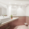 Отель Inviting 3-bed Apartment in Roma 4mins to Colosseo, фото 8