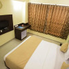 Отель OYO Rooms Sola Bridge SG Highway, фото 2