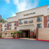 Отель La Quinta Inn & Suites by Wyndham Temecula, фото 1