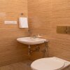 Отель OYO 13273 Home Luxury Stay Airport Road, фото 8