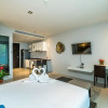 Отель Et414 - Charming Pool View Studio Pool and gym in Patong, фото 2