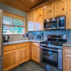 Отель Golden Summit by Avantstay Stunning Secluded Cabin w/ Access to Tahoe Donner, фото 4
