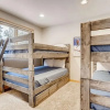 Отель Perfect For Your Family Vacay With Private Hot Tub! 4 Bedroom Home by RedAwning, фото 15
