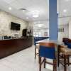 Отель Comfort Inn & Suites St. Louis - Hazelwood, фото 9