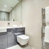 Отель Urban Apartment in South East for 2 near Canary Karaoke, фото 10