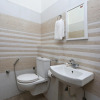 Отель OYO 14971 C D Guest House, фото 7