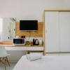 Отель Cozy Living Studio Room (No Kitchen) Apartment Aeropolis Residence, фото 3