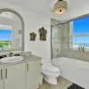 Отель Fabulous 2-Bedroom in the Heart of Grove, фото 10