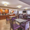 Отель La Quinta Inn & Suites by Wyndham Erie, фото 22