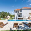 Отель Awesome Home in Blato na Cetini With Wifi and 4 Bedrooms, фото 17