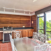 Отель Rovigo Vacation Rental: Spacious Retreat with Panoramic Lake Views in Kings Lake. 4-BR, 4-Bathroom H, фото 9
