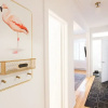 Отель Charming Montreal 3 bdr Apartment Next to Subway, фото 13
