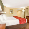 Отель Comfort Inn & Suites Crabtree Valley, фото 5