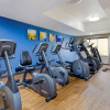 Отель Comfort Inn & Suites Near Six Flags & Medical Center, фото 19