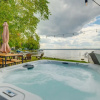 Отель Kalkaska Retreat: Private Hot Tub, Dock, Fireplace, фото 14