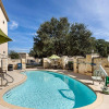 Отель Comfort Suites San Antonio North - Stone Oak, фото 15