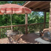 Отель Mountain Bearadise 2 Bedrooms 2 Bathrooms Cabin, фото 14