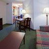 Отель Holiday Inn Express Hotel & Suites Oshkosh, an IHG Hotel, фото 9