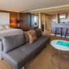 Отель Spacious One Bedroom Harbor View Condos at Ilikai Marina With Private Balcony, фото 7
