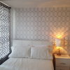 Отель Lavish Suites- New Two Bedroom - Amazing CN Tower View, фото 3