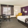 Отель La Quinta Inn & Suites by Wyndham Las Vegas Summerlin Tech, фото 18
